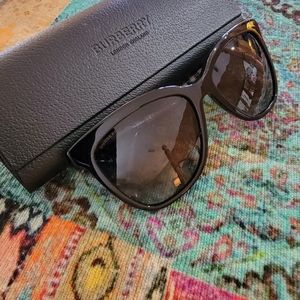 Burberry sunglasses